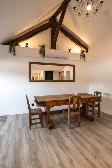 Cocon Sous Les Toits Apartment Albertville Exterior photo