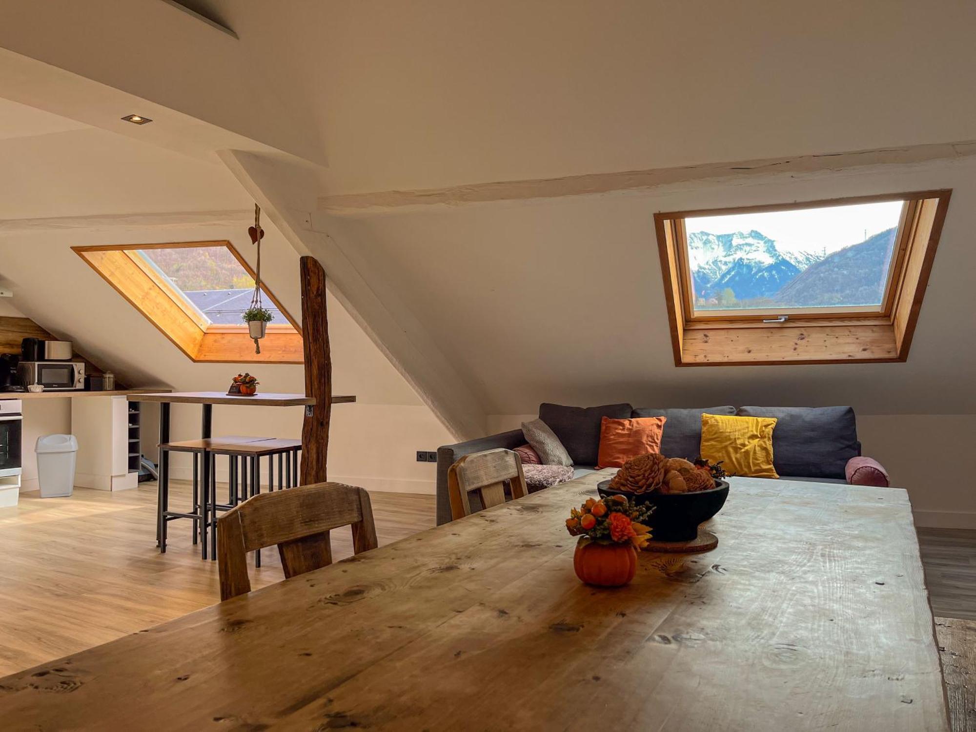 Cocon Sous Les Toits Apartment Albertville Exterior photo
